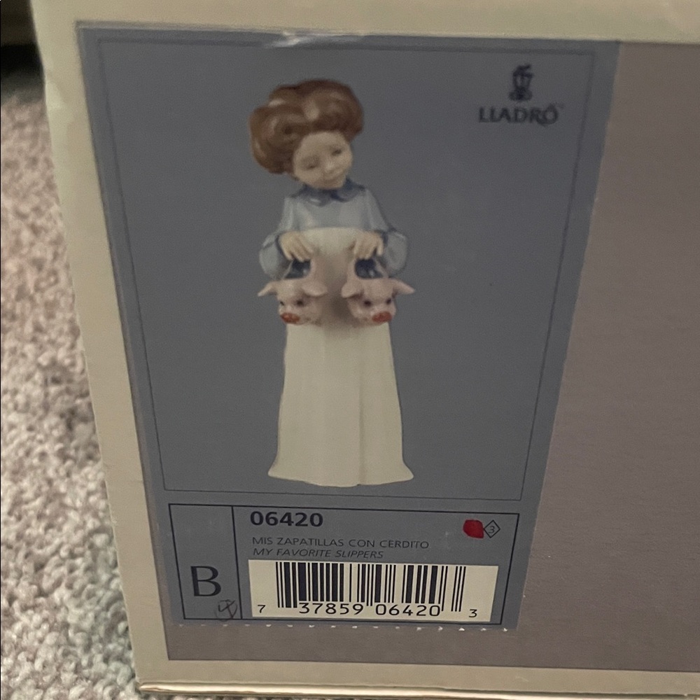 Lladro My Favorite Slippers Figurine of Girl Pastel Hues 6420 retired - Picture 3 of 6